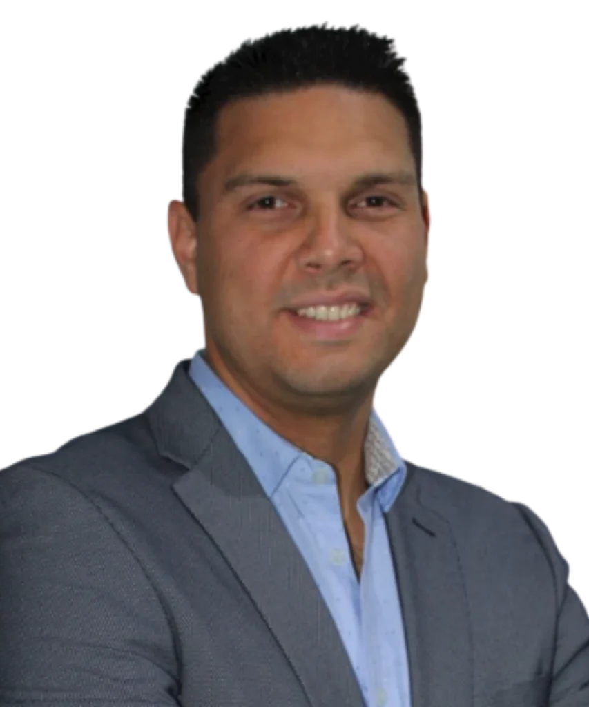 Mgtr. Fernando Paredes Alcívar